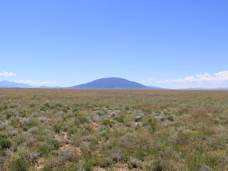 Uncover Natural Bliss in CO : Mesita : Costilla County : Colorado