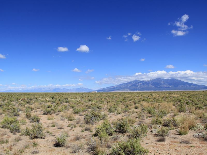 Discover Amazing Mountain Views : Blanca : Costilla County : Colorado