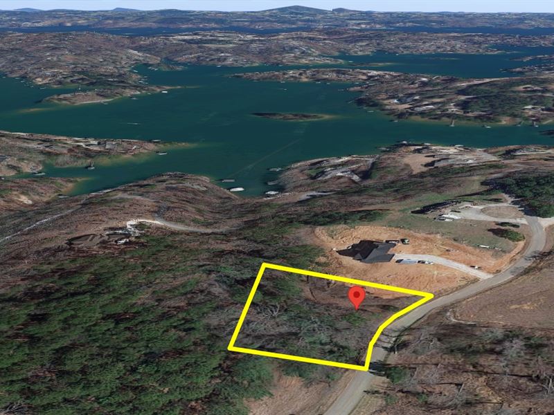 .84 Acre Lot, Views of Lake : Seneca : Oconee County : South Carolina