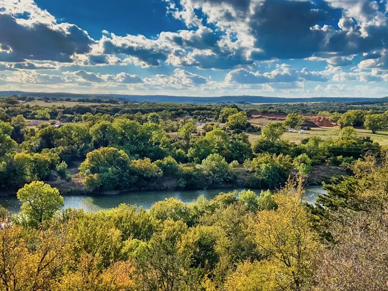 Texas Riverfront Ranch with Power : Mineral Wells : Palo Pinto County : Texas