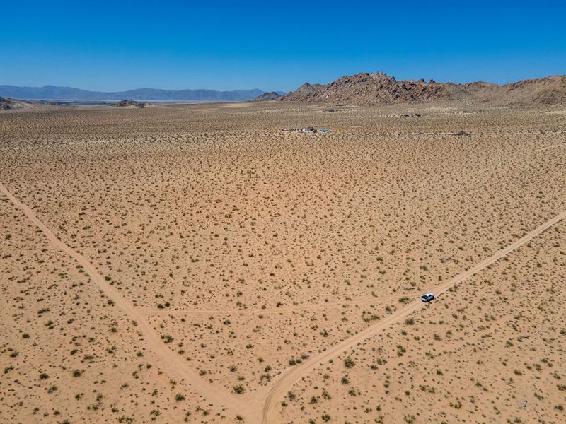Off-Grid Haven for Your Dream Home : Lucerne Valley : San Bernardino County : California