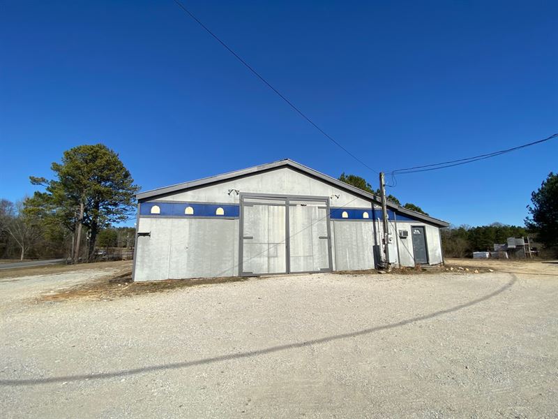 2 Acres, 4,000 Sqft Building : Attalla : Etowah County : Alabama