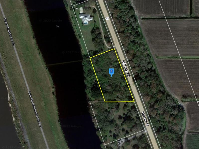 Lake Okeechobee Waterfront Retreat : Okeechobee : Okeechobee County : Florida