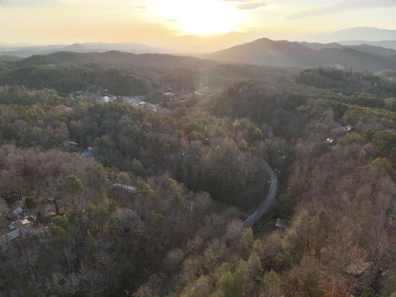 Unrestricted Pigeon Forge Lot : Sevierville : Sevier County : Tennessee