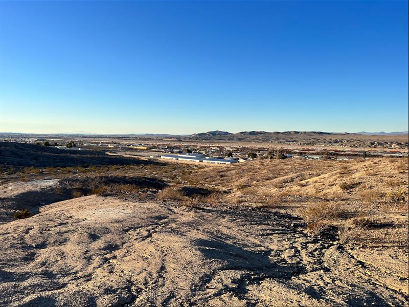Right in The Heart of Town : Barstow : San Bernardino County : California