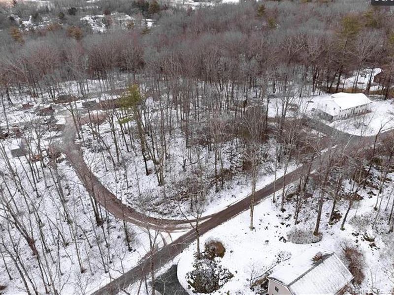 Beautiful 0.6 Acre Undeveloped Lot : Canaan : Litchfield County : Connecticut