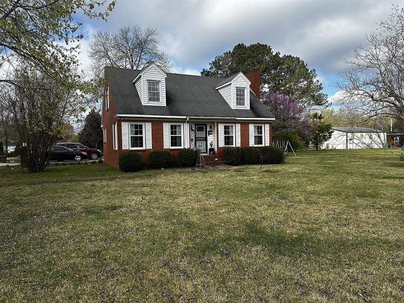 Brick Home for Sale, Hardin County : Savannah : Hardin County : Tennessee