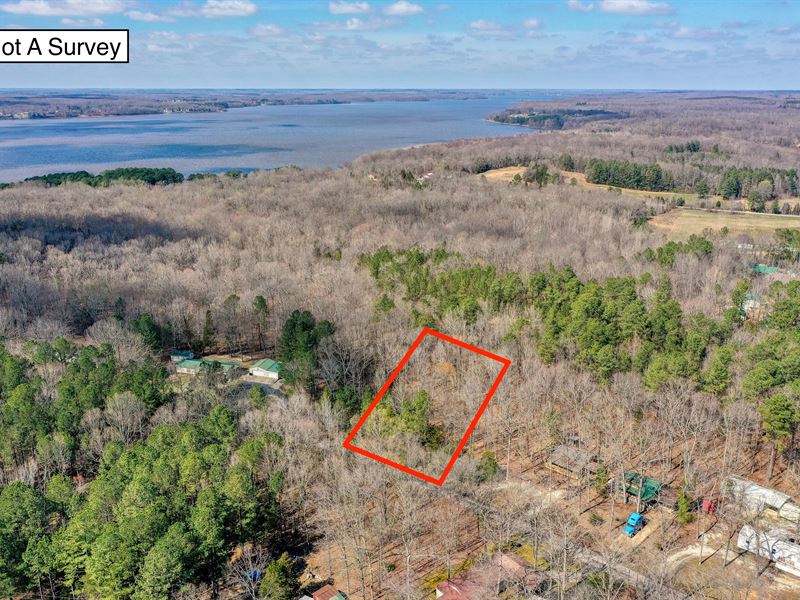 Building Lot Close to Lake : Big Sandy : Benton County : Tennessee