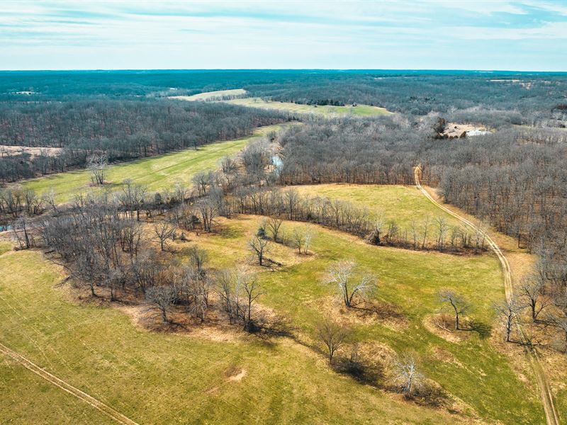 1069 Acre 3 Bar Ranch Edwards, MO : Edwards : Benton County : Missouri