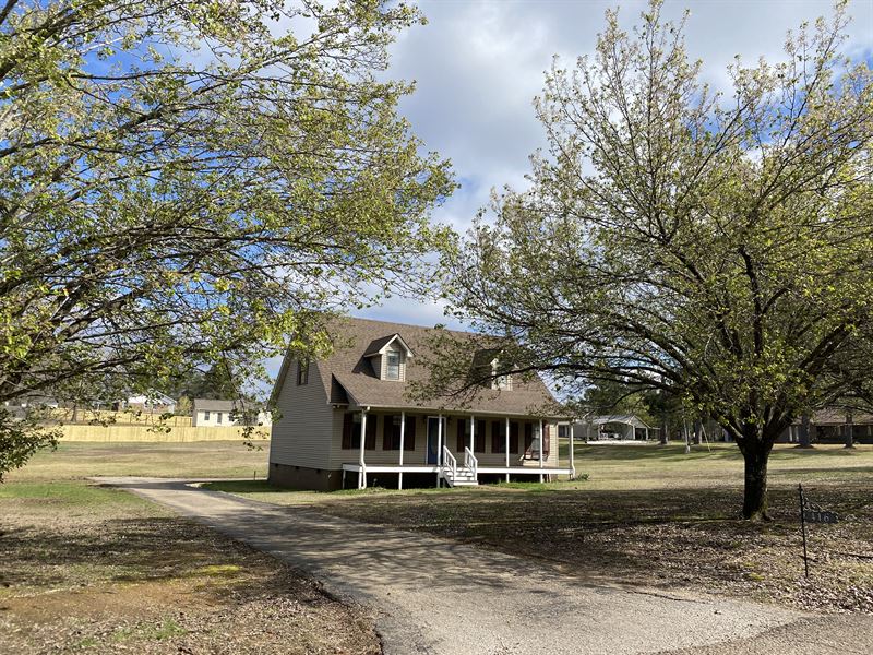 3 Bedroom Home in Selmer, TN : Selmer : McNairy County : Tennessee