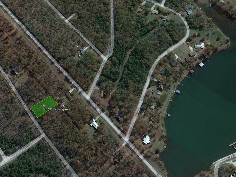 Minutes Away From Crown Lake : Horseshoe Bend : Izard County : Arkansas