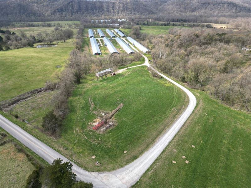 16 House Broiler Poultry Farm : Burkesville : Cumberland County : Kentucky