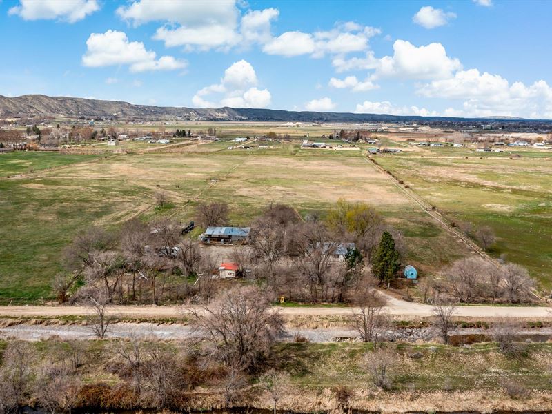 Private Emmett Country Acreage : Emmett : Gem County : Idaho
