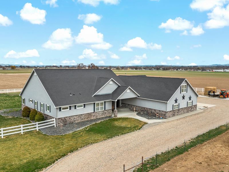 Nyssa Country Home on Acreage : Nyssa : Malheur County : Oregon