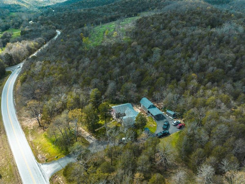 Cedar Hill Cottage : Cassville : Barry County : Missouri