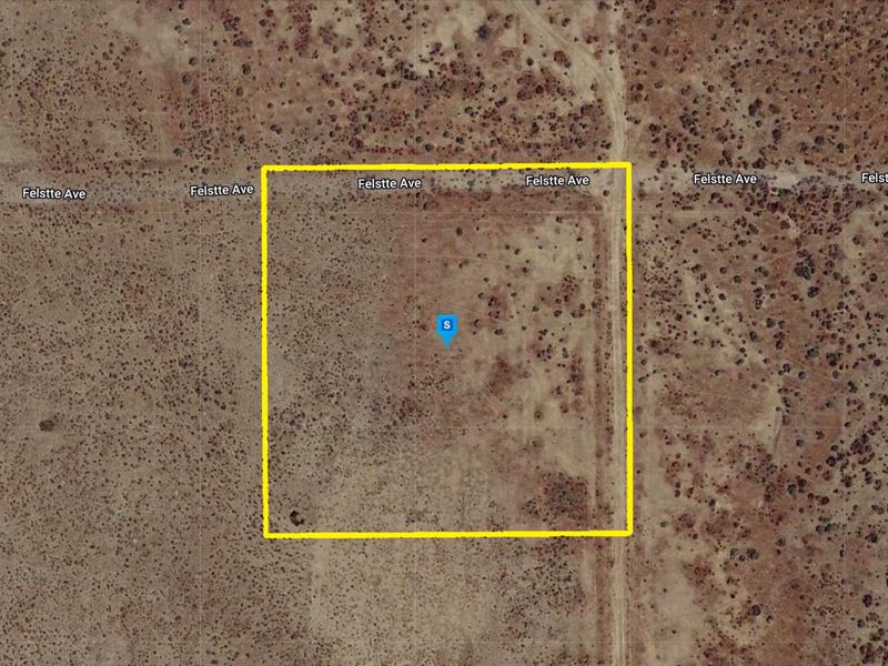 Exceptional Vacant Land Opportunity : Rosamond : Kern County : California