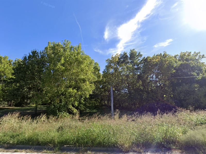 .26 Acre in Carthage, MO : Carthage : Jasper County : Missouri