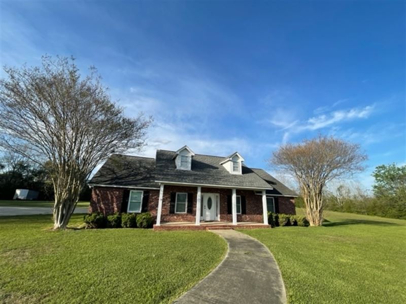 Home in Foxworth On 3 Acres : Foxworth : Marion County : Mississippi