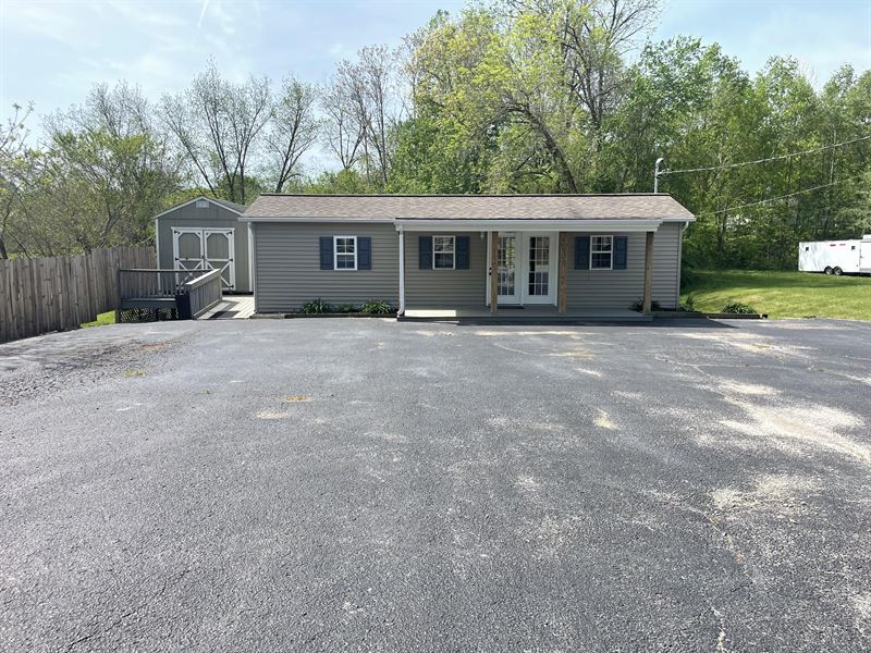 Building & Lot : Byrdstown : Pickett County : Tennessee