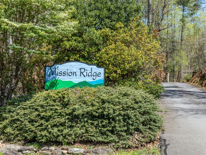 Amenities Plus Location : Hayesville : Clay County : North Carolina
