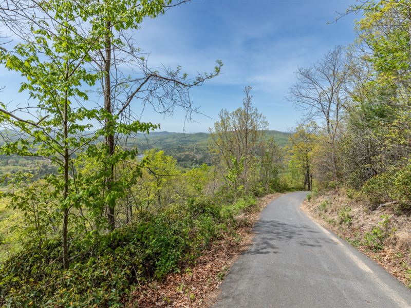 Convenient with Views for Miles : Brasstown : Cherokee County : North Carolina