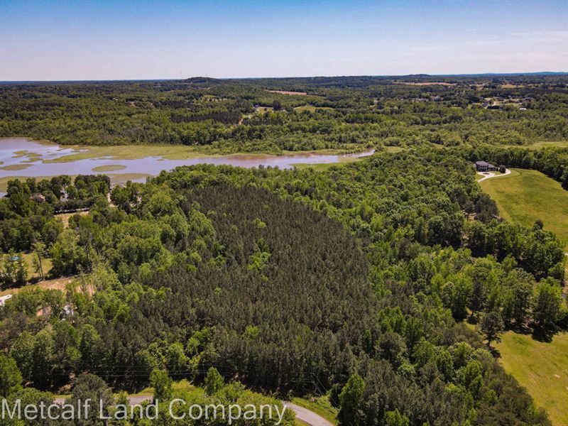 13 Acres on Lake Bowen : Campobello : Spartanburg County : South Carolina