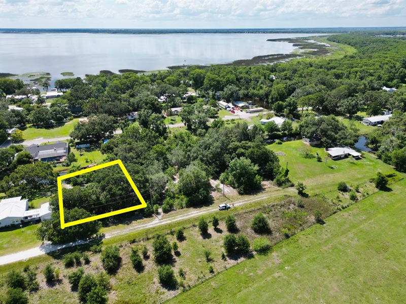 .29 Ac Lot Close to Lake Istokpoga : Lorida : Highlands County : Florida