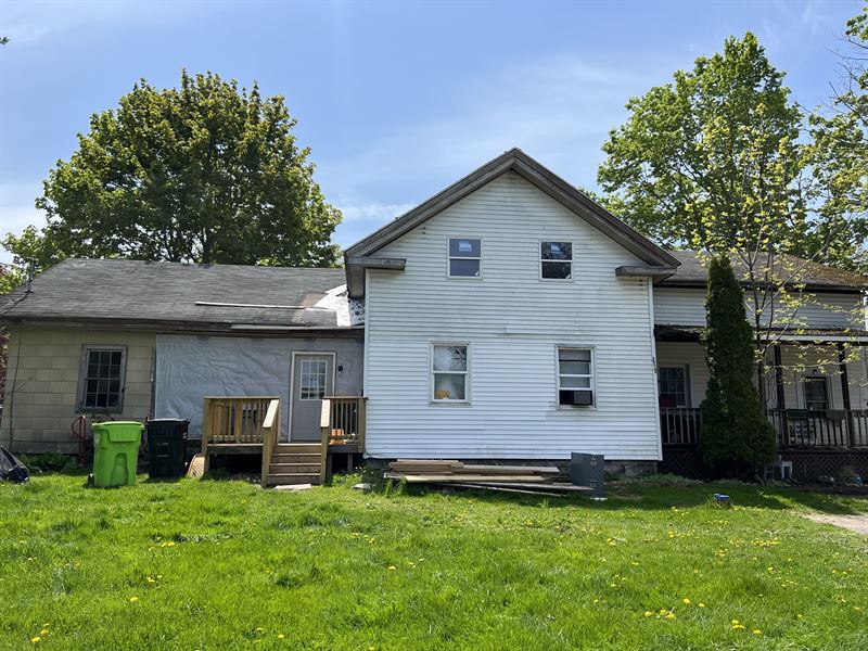 Rehab & Fixer Upper with Acreage : Fenner : Madison County : New York