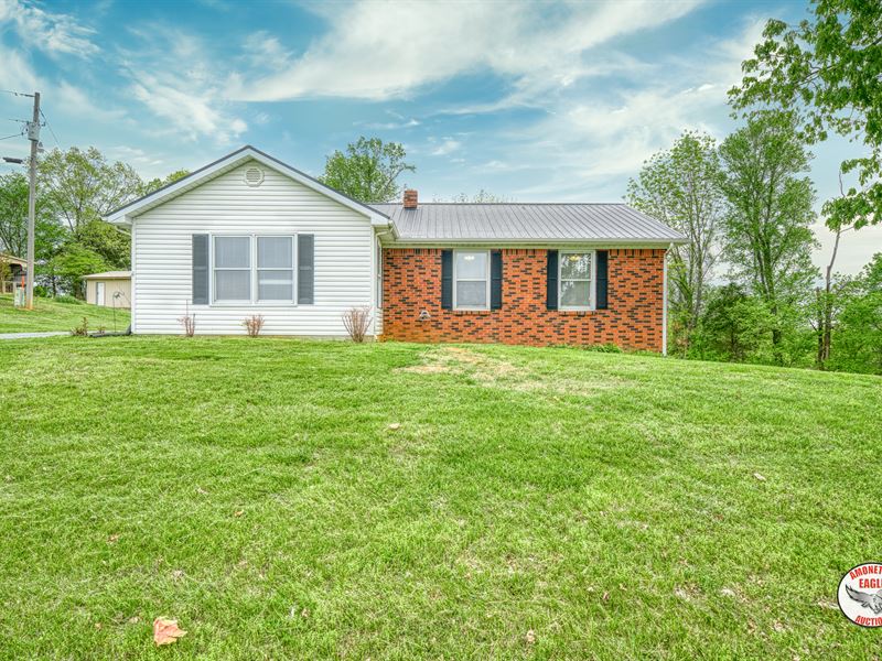 Brick Home & Lot : Burkesville : Cumberland County : Kentucky