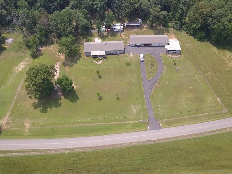Great 3 Br, 2 Bath On 3 Acres : Knoxville : Johnson County : Arkansas