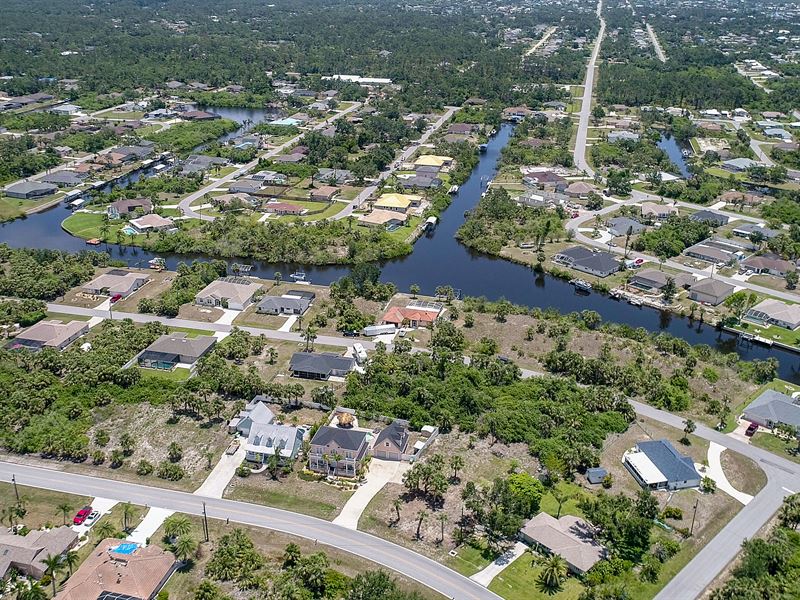 Port Charlotte's Hidden Gem : Port Charlotte : Charlotte County : Florida