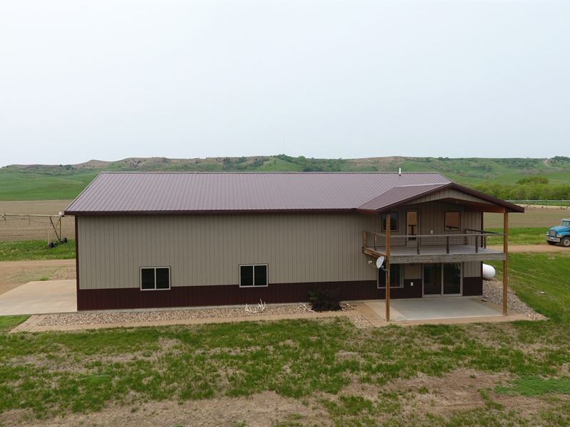 Boll Lakeview Cabin : Lake Andes : Charles Mix County : South Dakota