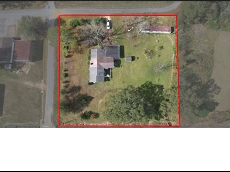Home in Lawrence County At 51 Larch : Silver Creek : Lawrence County : Mississippi