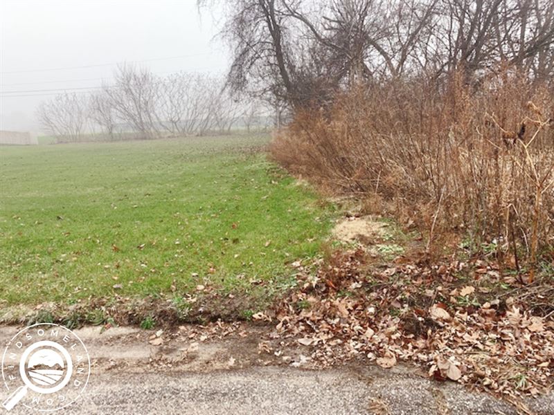 Stunning Waterfront Views : Elkhart : Elkhart County : Indiana