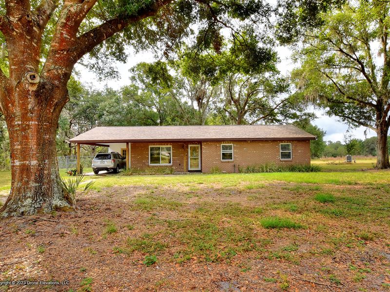Old Welcome Manor, 5 to 20 Acres : Lithia : Hillsborough County : Florida