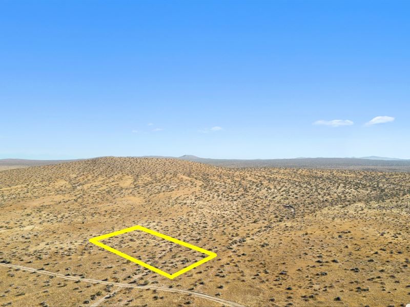 5 Acres for Agricultural Uses : Mojave : Kern County : California