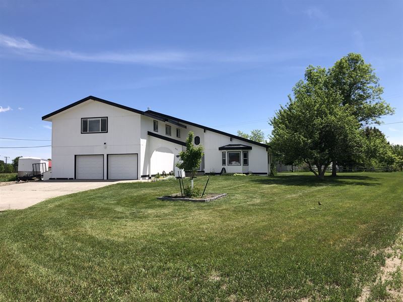 801 E 7th Ave : Big Timber : Sweet Grass County : Montana