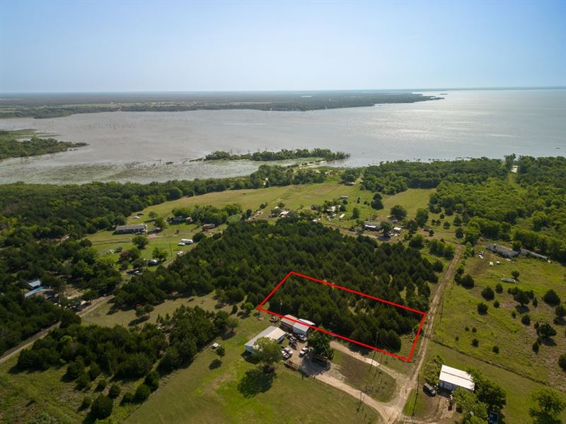 Unrestricted Land in Quinlan, TX : Quinlan : Hunt County : Texas