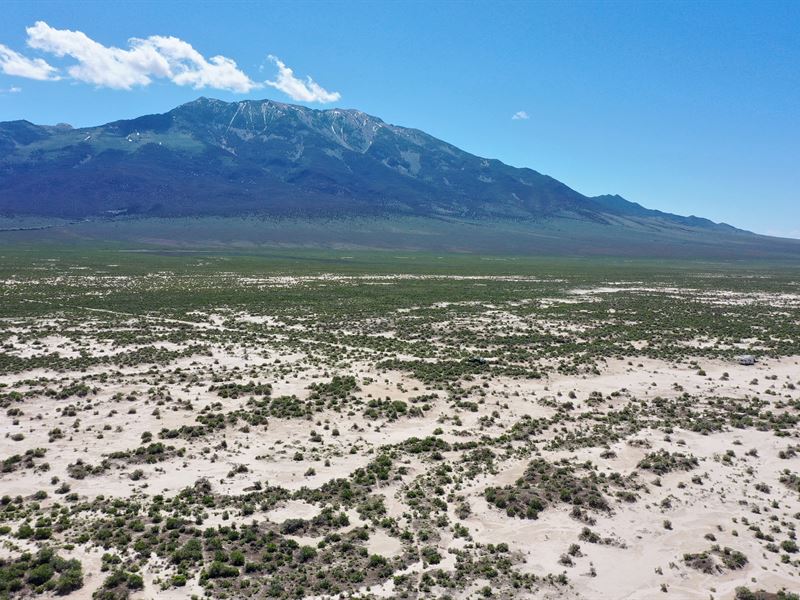 RV Living in Pilot Valley : Montello : Elko County : Nevada