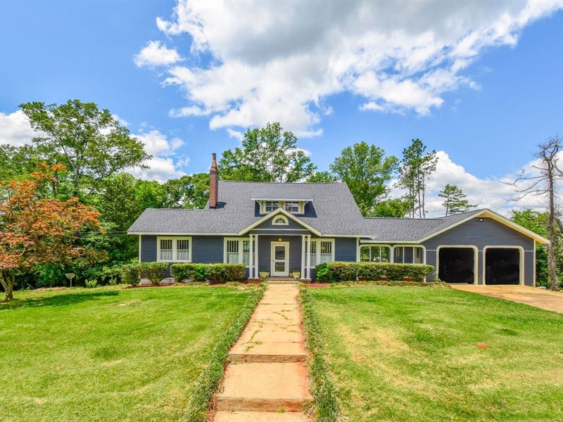 Charming Craftsman on 1.24 ac : Alexander City : Tallapoosa County : Alabama