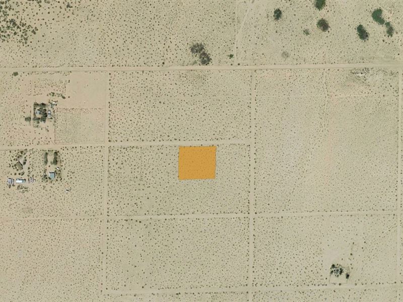 Off-Grid Desert Lot, Tiny House : Twentynine Palms : San Bernardino County : California