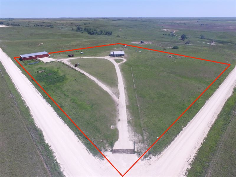 1001 Saline River Rd. Plainville : Plainville : Ellis County : Kansas
