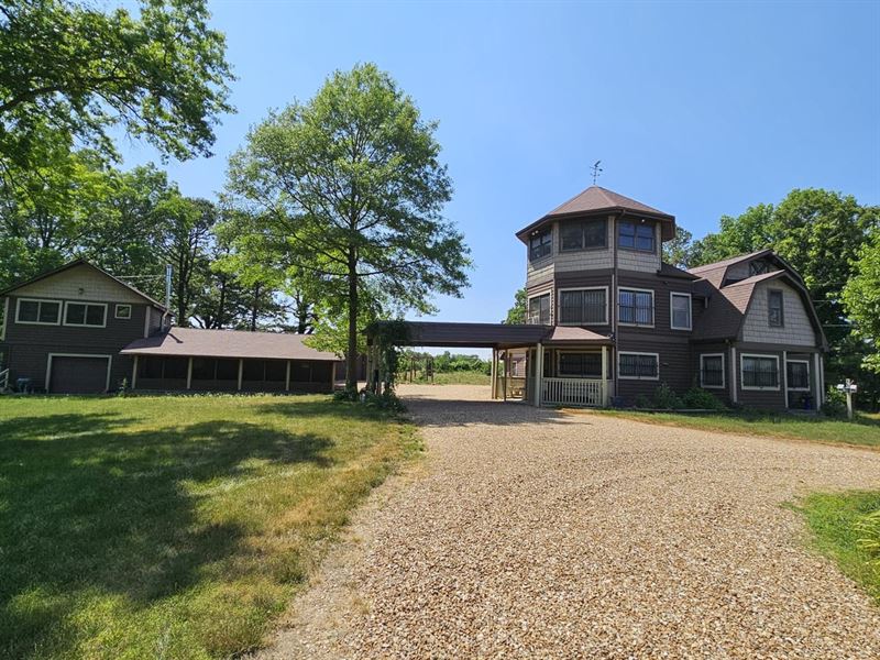 Unique Country Home, Acreage & Bu : Calhoun : Henry County : Missouri