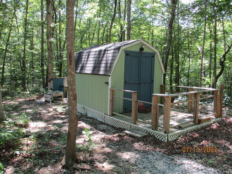 Well, Electric, Creek, Outbuildings : Crossville : Cumberland County : Tennessee