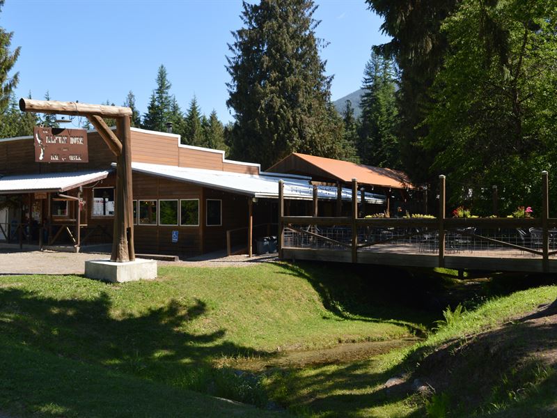 Halfway House Bar & Grill : Lincoln : Lincoln County : Montana