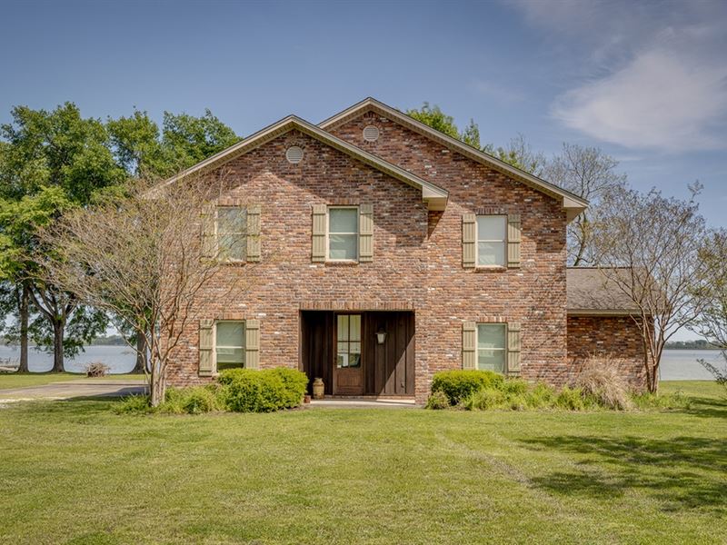Poverty Point Reservoir Waterfront : Delhi : Richland Parish : Louisiana