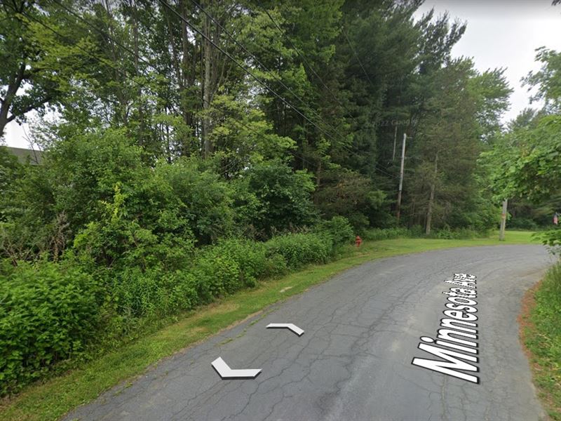 Country Ambiance, Prime Location NY : Rensselaer : Rensselaer County : New York
