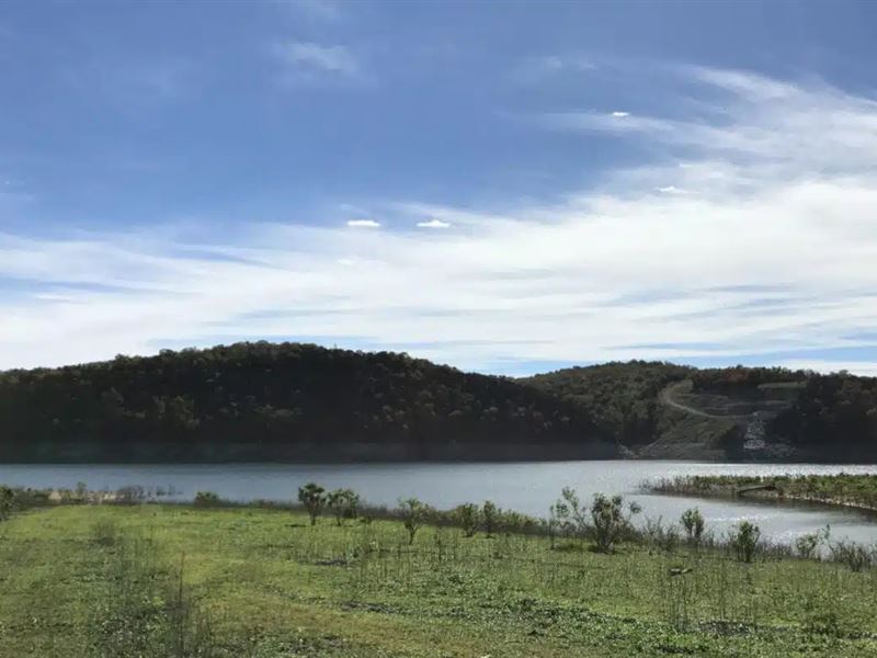 Beautiful Dream Lakefront Property : Cedarcreek : Taney County : Missouri