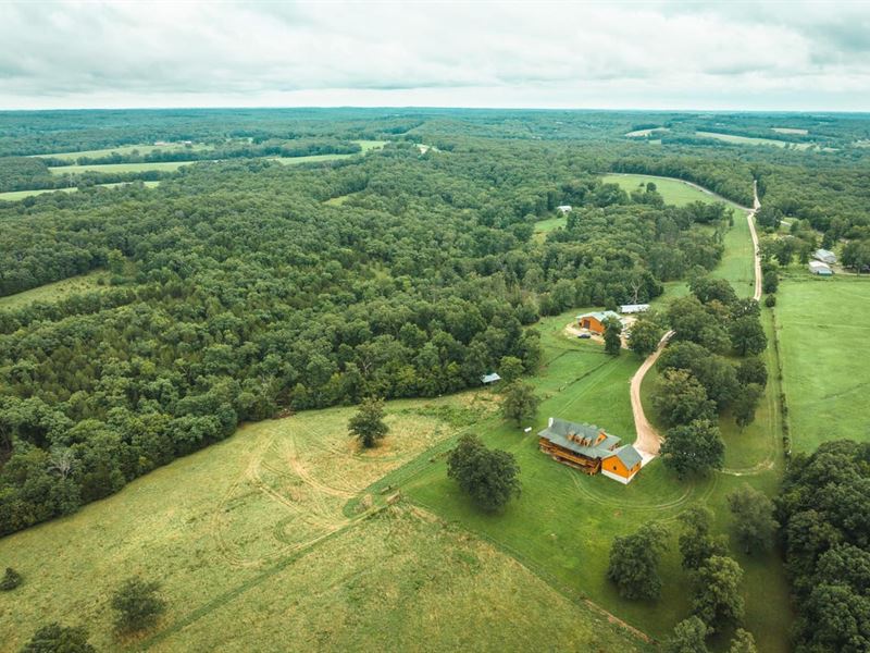 Tranquil Haven Estate A Luxurious : Sullivan : Franklin County : Missouri
