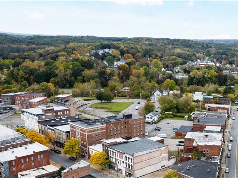 21K Sqft in Gloversville, NY : Gloversville : Fulton County : New York